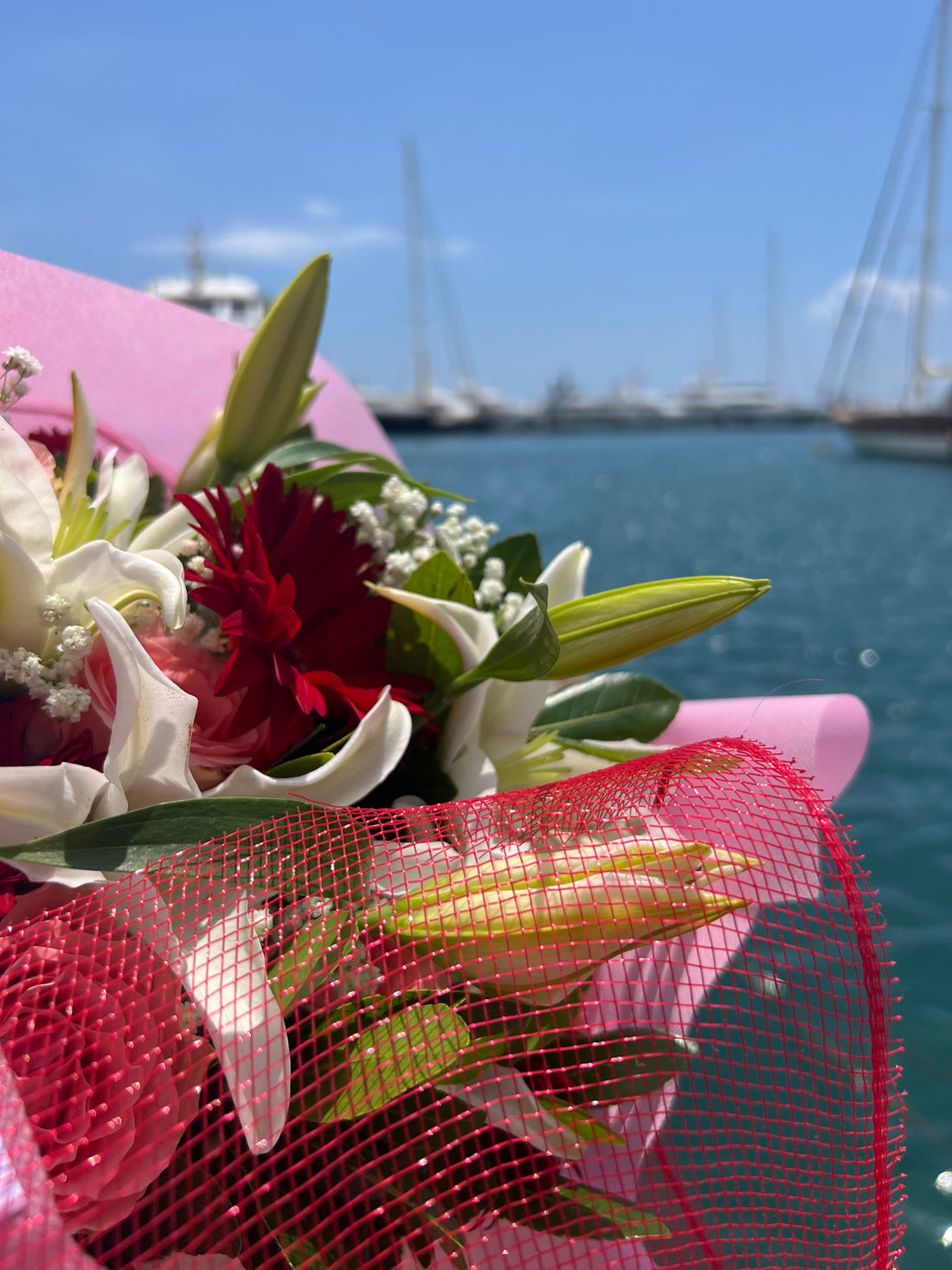 https://flowershopping.gr/collections/our-favorites